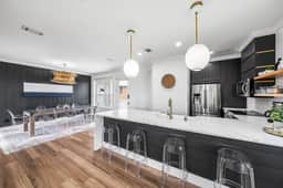 Big Blue Crab | Sleeps 20 | 4 King ensuites | 7BR