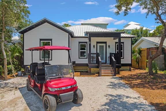 Golf Cart+Hot Tub+Beach Essentials 2BR/2BA - Image 1