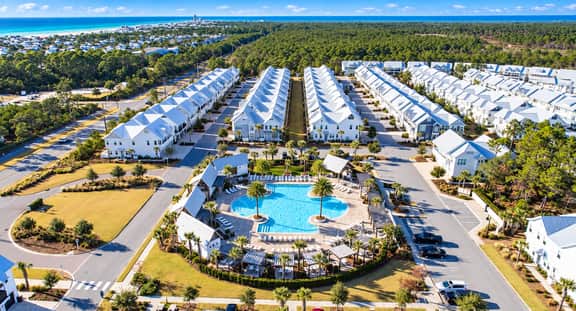 Stay Anchored 30A | 6-Seat LSV + Heated Pool - Image 4