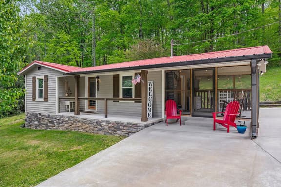 New-Sunfish Cottage | Walk to Hidden Harbor Marina